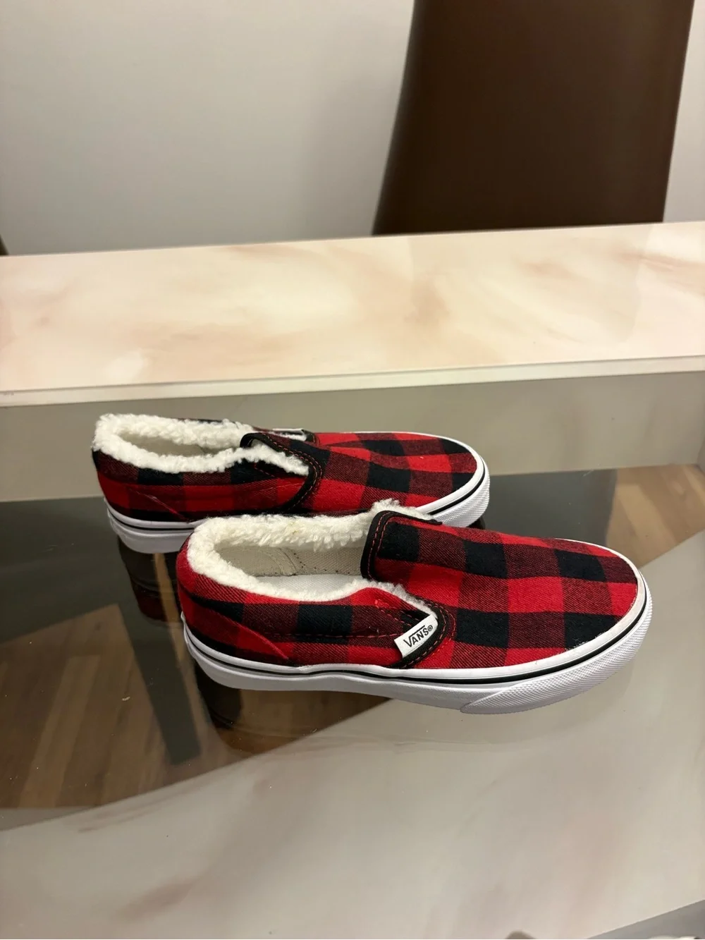 Vans Classic Slip-On Shoes Kids Size 1 Red Black Plaid Sherpa Faux Fur Lined